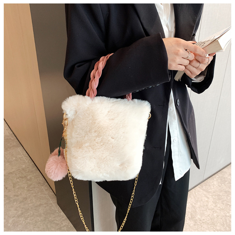 Women's Medium Plush Solid Color Cute Ornament Square Magnetic Buckle Crossbody Bag display picture 2