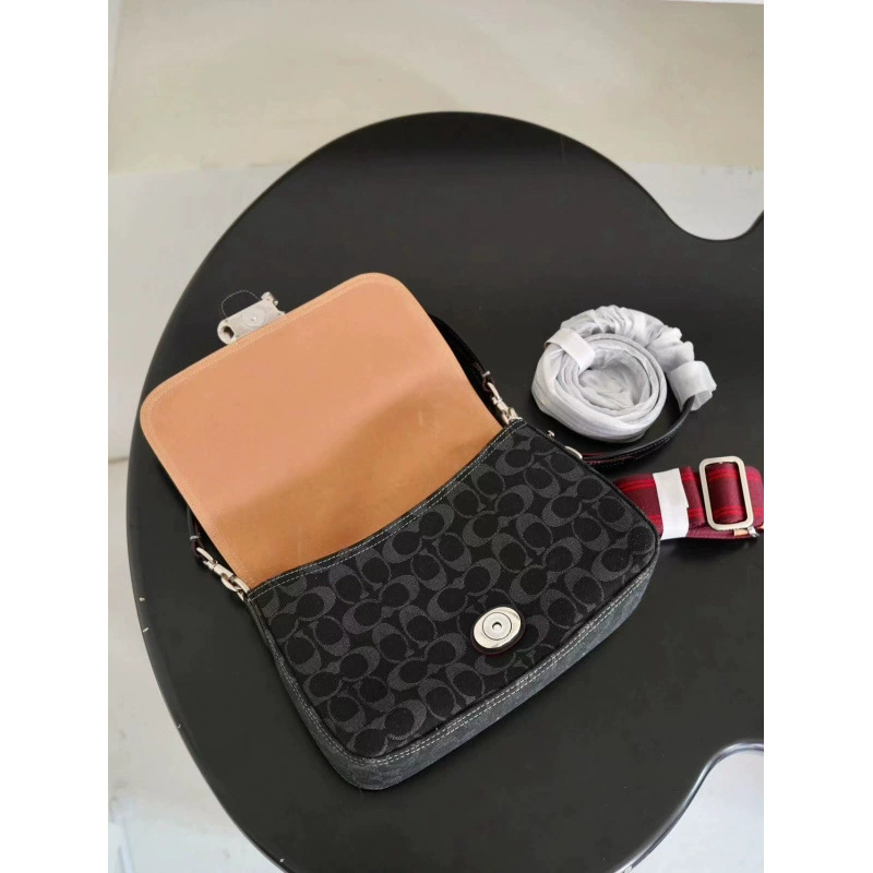 Новая мягкая таббиCogured? (note) 'C buckle Dionysus retro tannin champagne flap one-shoulder cross-body hand-held armpit' - сложно. We should translate more generally: 'Сумка через плечо Koujia с новой мягкой пряжкой C, ретро Dionysus, пробковый оттенок шампанского, клапанная одношовная кросс-боди ручная подмышка'