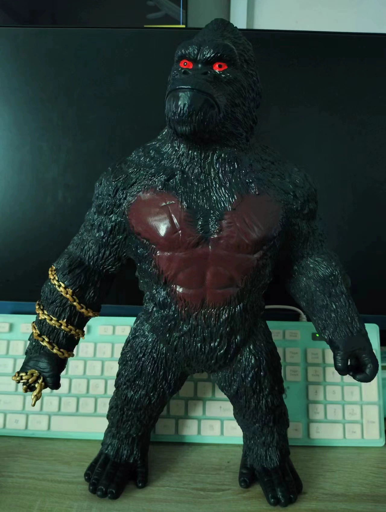 大型モンスタービニールソフトラバーウルトラマンモンスターおもちゃ男の子子供のおもちゃ夜市景勝地露店モンスター