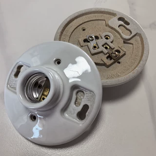 E26E27美规4寸半圆形卡式墙壁陶瓷灯座，家用吸顶大功率灯头灯具