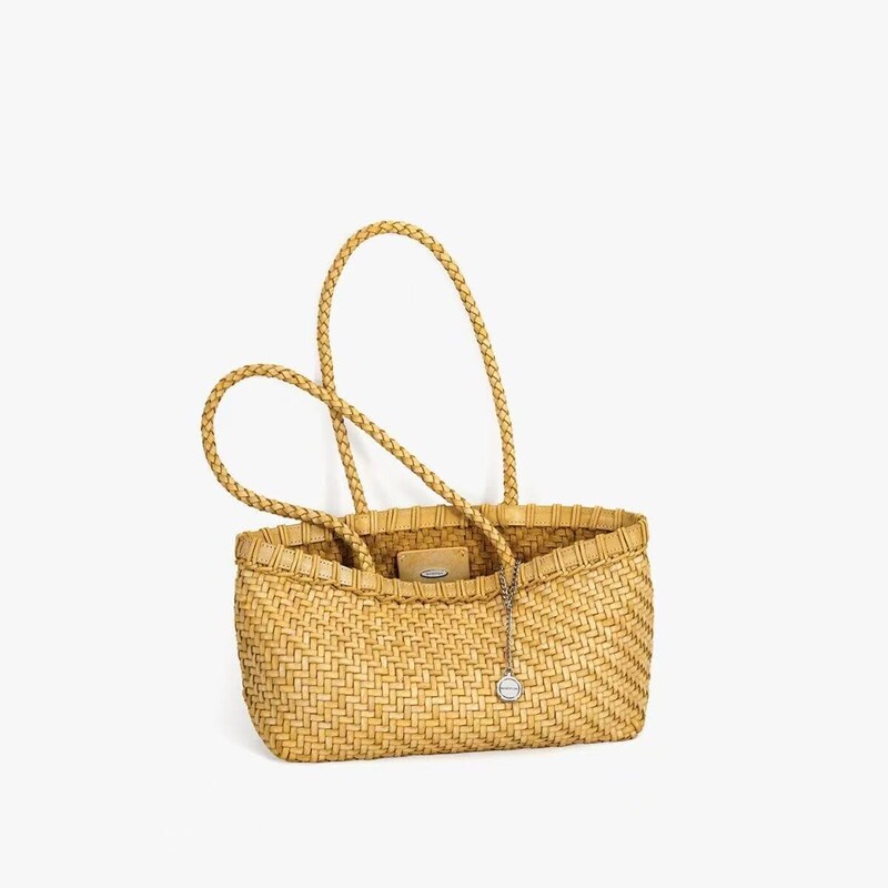 Korean Niche Design 2026 New Style Basket Woven Bag Versatile Shoulder Bag Vacation Style Underarm Tote Bag for Women