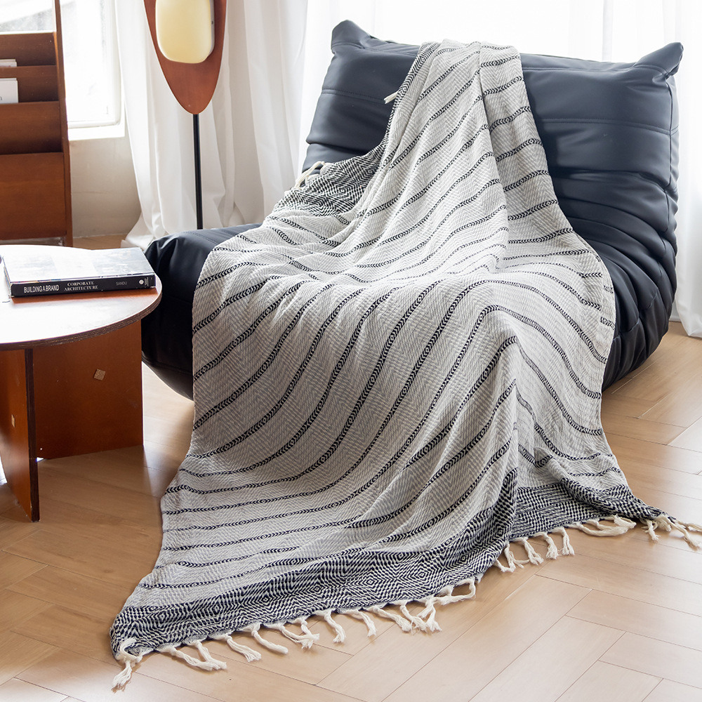Mantra de algodón moderna simple gran tamaño 130 * 180CM con bordas siesta mantas al por mayor sofá tejido engrosado