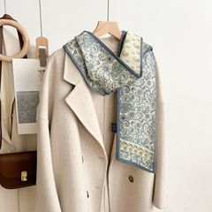 春と秋の新商品の両面の異色の腰の果実の花のシルクのスカーフの女性の高級感のシルクのウールの長いスカーフの小さいリボン