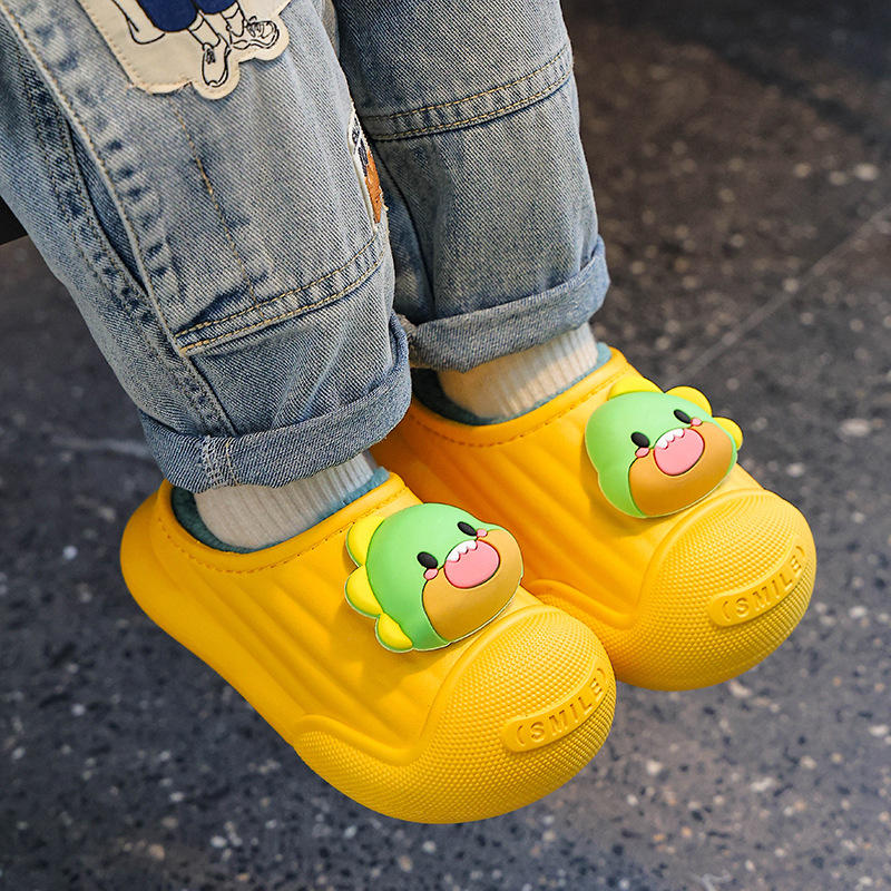 Zapatillas de algodón de invierno para niños y niñas calientes con cubierta de algodón impermeable de vello lindo bolso de bebé zapatos de algodón