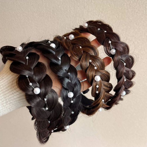 Fishbone hairband with fake hair, pearl fishbone braided hairband, twisted hairband wig, anti-slip hair accessory, stylish and trendy.