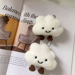 新しいかわいい雲のペンダント、漫画の人形、女の子用ランドセル、多用途キーホルダーバッグ、カップルバッグチャーム