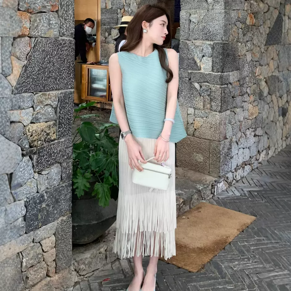 三宅套装高级感穿搭显白优雅慵懒褶皱无袖上衣褶皱流苏半身裙女