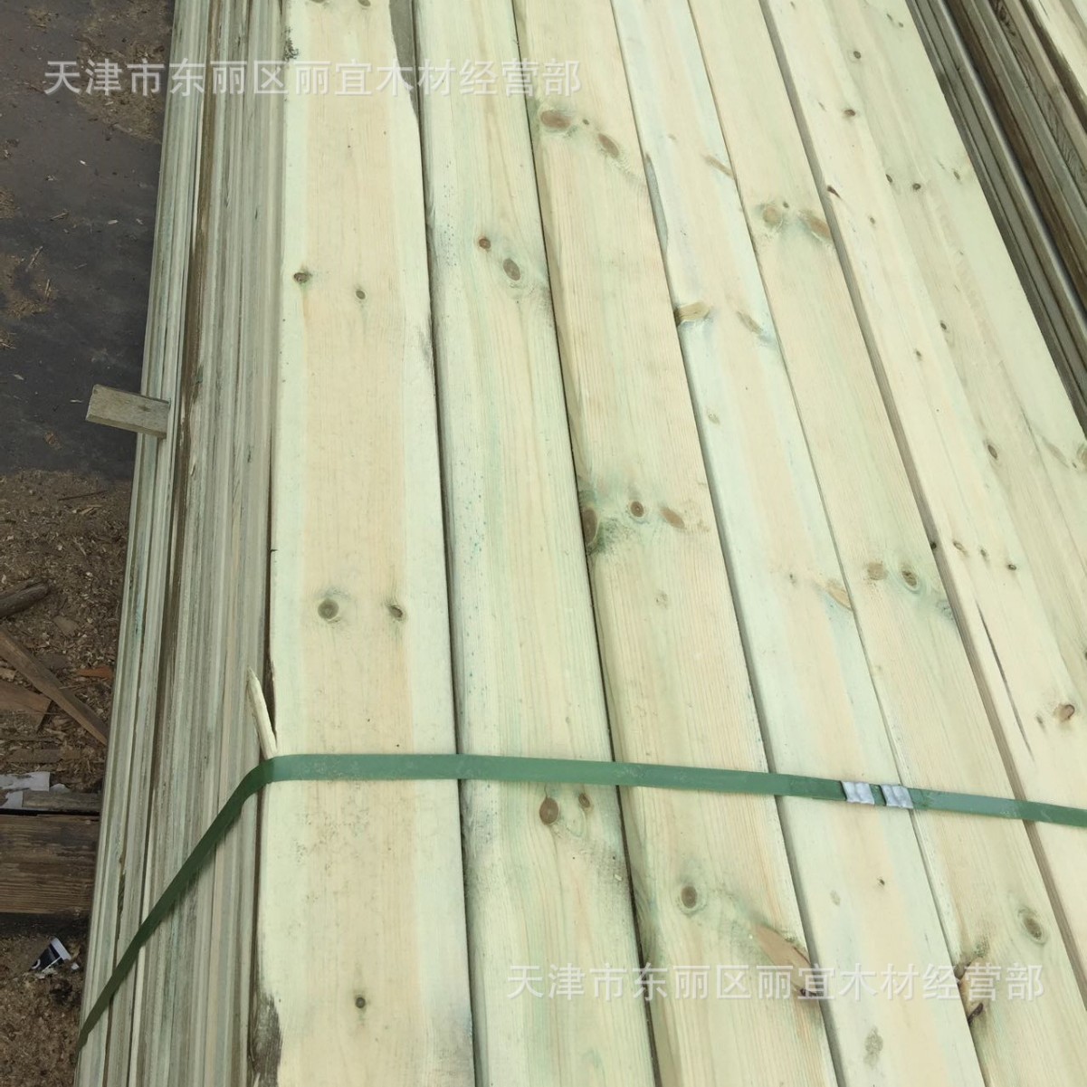松木防腐木 阳台地台 防潮防腐 CCA处理 开孔挂瓦条 户外地板优选