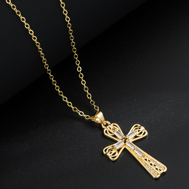 Fashion Creative Gold-Plated Pendant Inlaid with Zircon Cross Copper Necklace