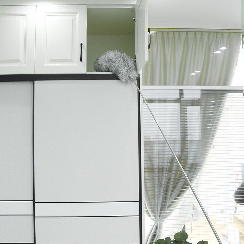 鶏の毛のはたきは伸縮可能です。家庭で屋根の蜘蛛の巣を掃除します。