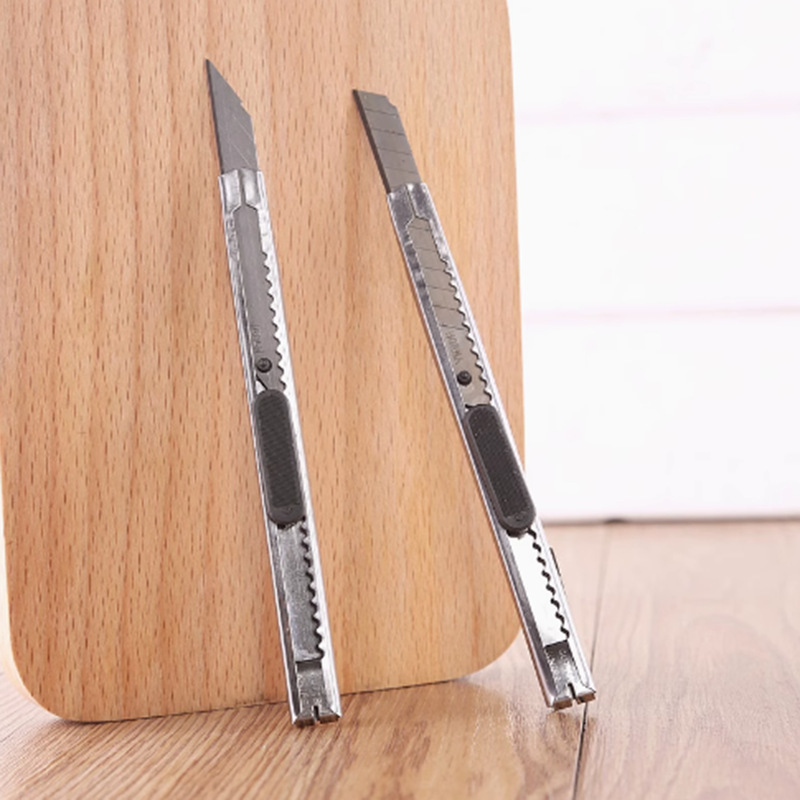 Cuchillo de uso general de acero inoxidable pequeño portátil de 9mm al por mayor, cuchillo de corte exprés de metal pequeño retráctil, cuchillo de uso general