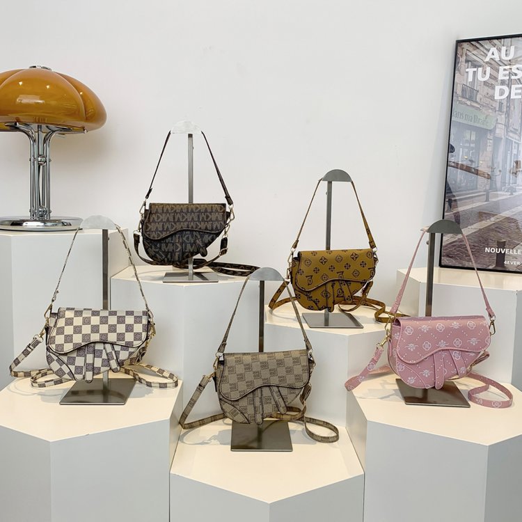 El gusto y la moda son igualmente importantes, nuestros bolsos no deben perderse