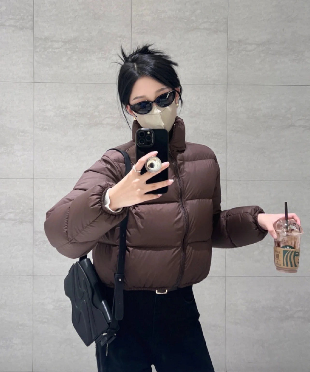 for Women, Kendall Jenner Style, 2025 New Short Thickened European Version Winter White Duck Down Puffer Jacket Trendy_voghion.com