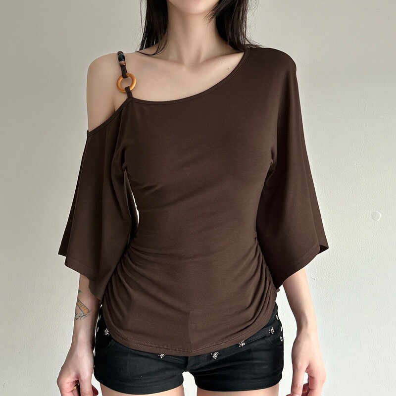American Retro Style Spicy Girl Five-Quarter Sleeve Summer Batwing Sleeve Top with Beaded Asymmetrical Off-Shoulder Slim-Fit Design T-Shirt American Retro Style Spicy Girl Five-Quarter Sleeve Summer Batwing Sleeve Top with Beaded Asymmetrical Off-Shoulder Slim-Fit Design T-Shirt