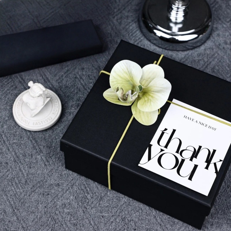 La industria de belleza abrió una caja de regalo para acompañar al salón de belleza para enviar a los clientes un regalo creativo de alto nivel de martillo de 18 cajas vacías lujosas