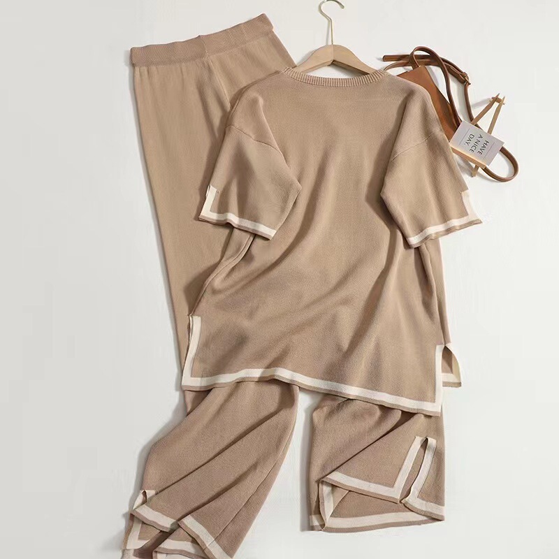 New Fashion Set with Contrasting Color Slit Short-Sleeved Knitwear + High-Waist Slimming Look Wide-Leg Pants and Trousers Two-Piece Set