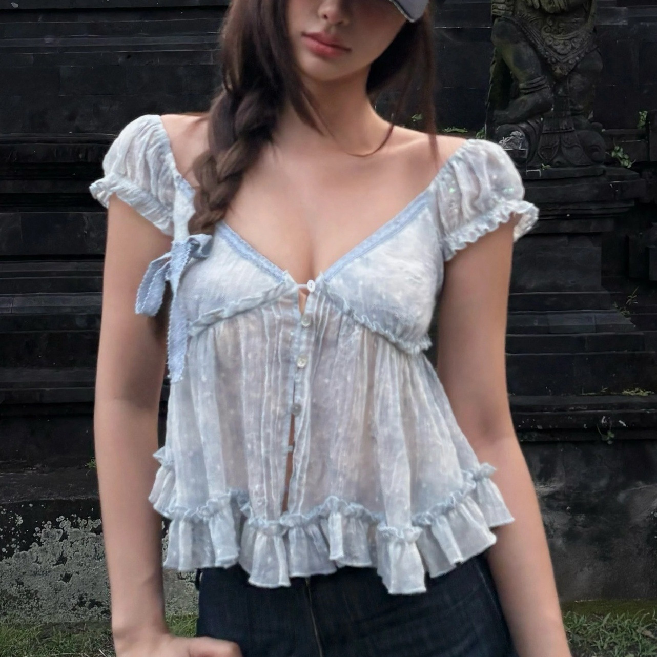 Lattitude/Yang Xiaolu Ocean Sparkling Lazy Blue Embroidered Sequined Doll-like Cover-up