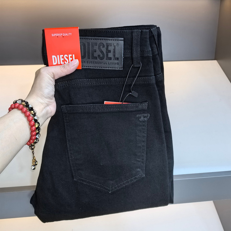 Ds # High-End European-Style Men's Jeans with Embroidery, Vintage Elastic Wash, Slim Straight Fit, Suitable for All Seasons. Ds # High-End European-Style Men's Jeans with Embroidery, Vintage Elastic Wash, Slim Straight Fit, Suitable for All Seasons.