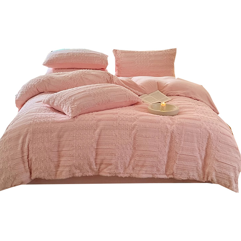 Cama de felpa de cuatro piezas Ropa de cama de lana de leche gruesa de invierno Ropa de cama de lana de coral más ropa de cama de edredón de terciopelo