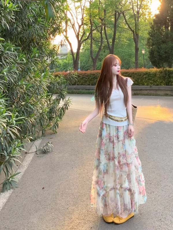 夏日绝美小套装女新款收腰短款短袖T恤碎花重工蛋糕半身裙两件套|undefined