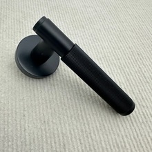 ���ڼ��~ֱ�y���ַ��w�i����ʽ�҃��T���ҷ��T�i���I��о���w�i