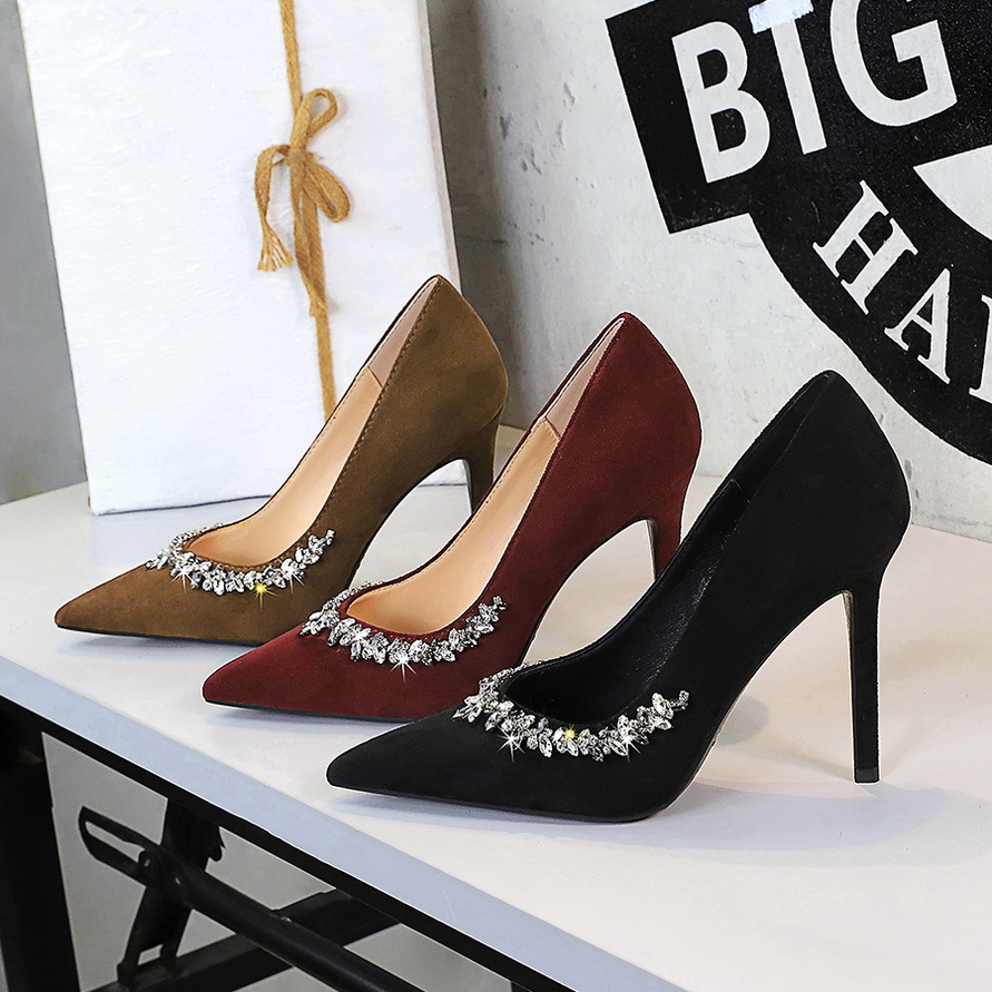 1926-1 European American Sexy Pointed Toe High Heels Shallow Mouth Suede Stiletto Single Rhinestone Party Fashion_voghion.com