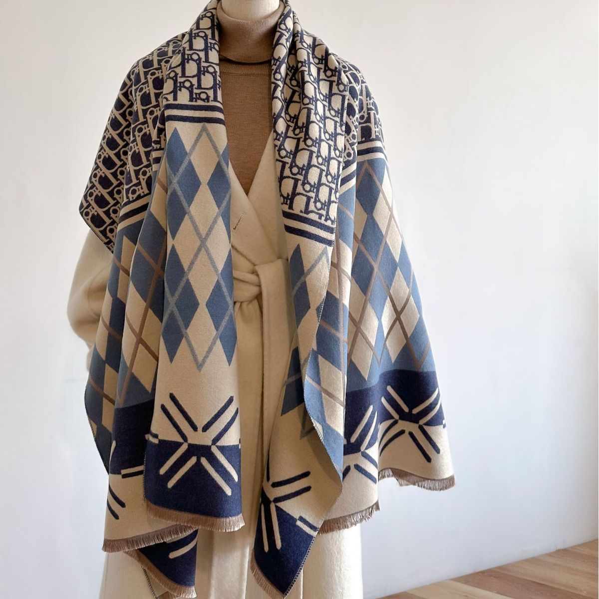 Nueva bufanda larga de doble cara Jacquard de Cachemira como 2023 Otoño e Invierno carta bufanda a cuadros chal decorativo exterior para mujeres