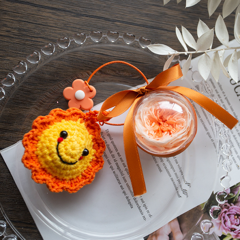 Llavero de flor eterna al por mayor colgante terminado ramo de flores secas Caja de regalo de San Valentín regalo de mano de novias regalo de bendición
