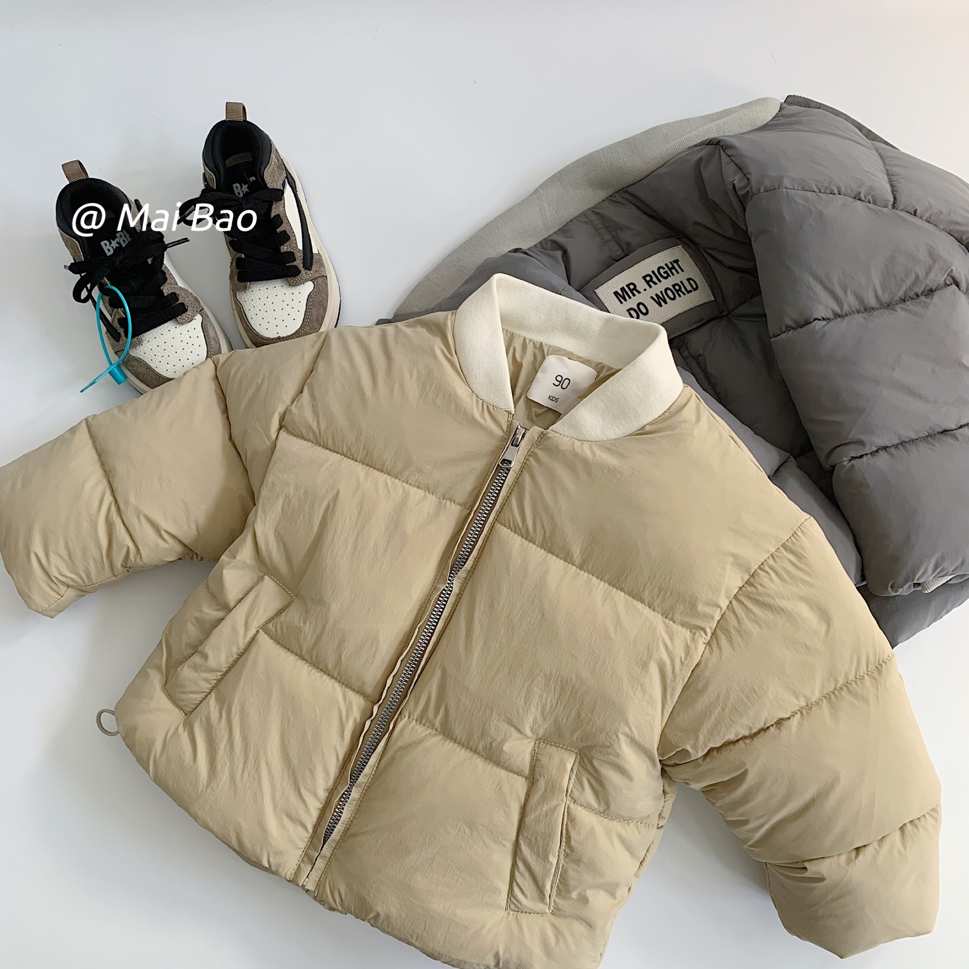Mai Bao invierno 2024 nuevo abrigo de algodón de color sólido caliente, chaqueta de moda de algodón extranjero coreano para niños y niñas
