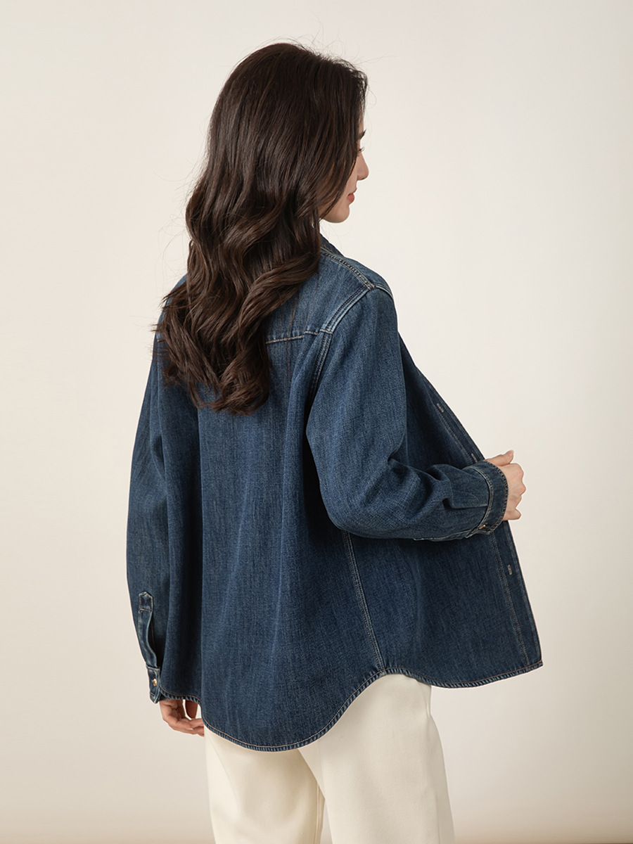 Áo sơ mi denim nữ dáng rộng tay dài, phối lớp retro, có lót nhung ấm — màu xanh