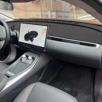 Mona M03 Dashboard Light-Proof Günəş əleyhinə siperlik - xpeng-m03-suede-black-no-embroidery