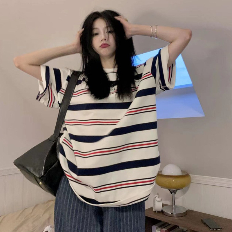 여성을위한 미국 줄무늬 반팔 티셔츠 2025 새로운 여름 느슨한 게으른 스타일 반팔 학생 다목적 탑 티셔츠