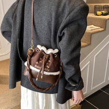 �ﶬ����ë�qĥɰˮͰ����Ů2025�¿�߼��Џ͹�Ůʿ�����б���