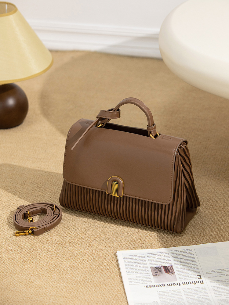 Fashionable Women's Handbag Large Capacity Soft Leather Crossbody_voghion.com