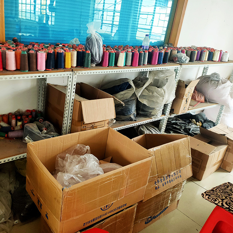 车缝线摆放一角