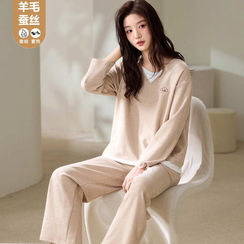 Pajamas Autumn and Winter Women's Silk Wool German Velvet Thickeneded Long-Sleeved Round Neck Heat Storage Warm Pullover Casual Home Wear