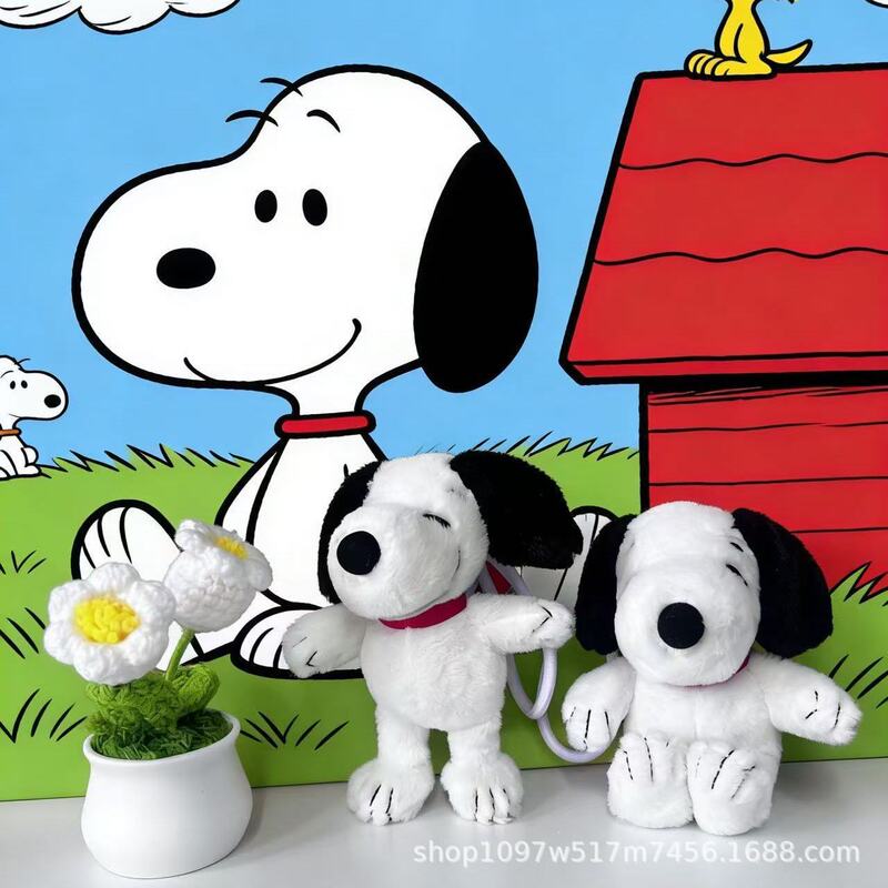 Authentic Snoopy Plush Doll Keychain Cute Sitting Posture Basic Model Toy Student Bag Pendant Gift for Women