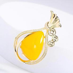 High-end fashion National style new money bag brooch imitation beeswax exquisite design sense pin trendy personality corsage