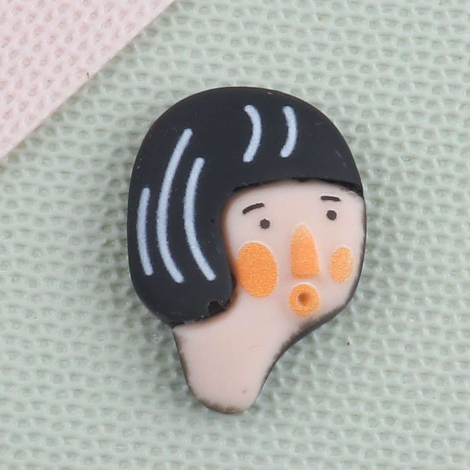 かわいい漫画の質感の落書きの人物の顔の樹脂の部品のdiyクリームの携帯電話のケースのアイデアの貼るシート