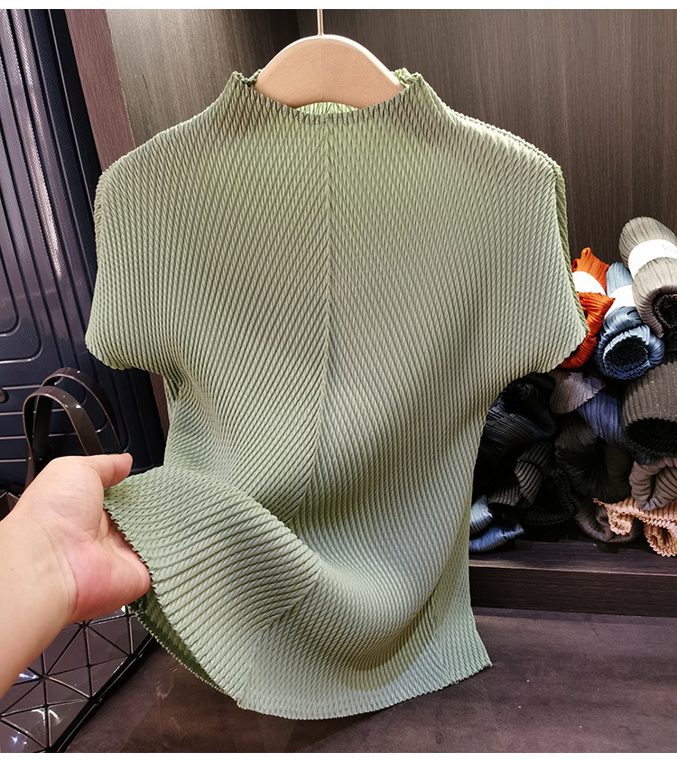 Áo thun nữ cổ đứng tay ngắn xếp ly vảy rồng màu trơn cao cấp — Màu hồng tím, Màu đen, Màu đỏ hoa hồng, màu xanh lá cây chi tiết 15