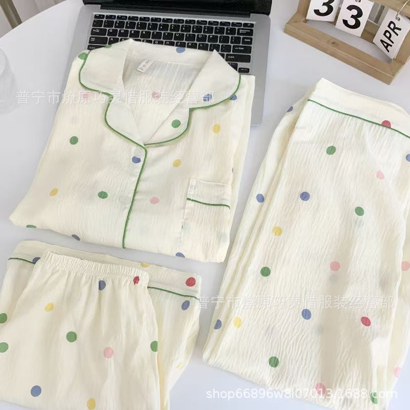 Pajamas de tres piezas de torta de oso para mujeres de verano, pantalones de manga corta, nubes de algodón adorable, viento en 2025 nueva ropa para el hogar