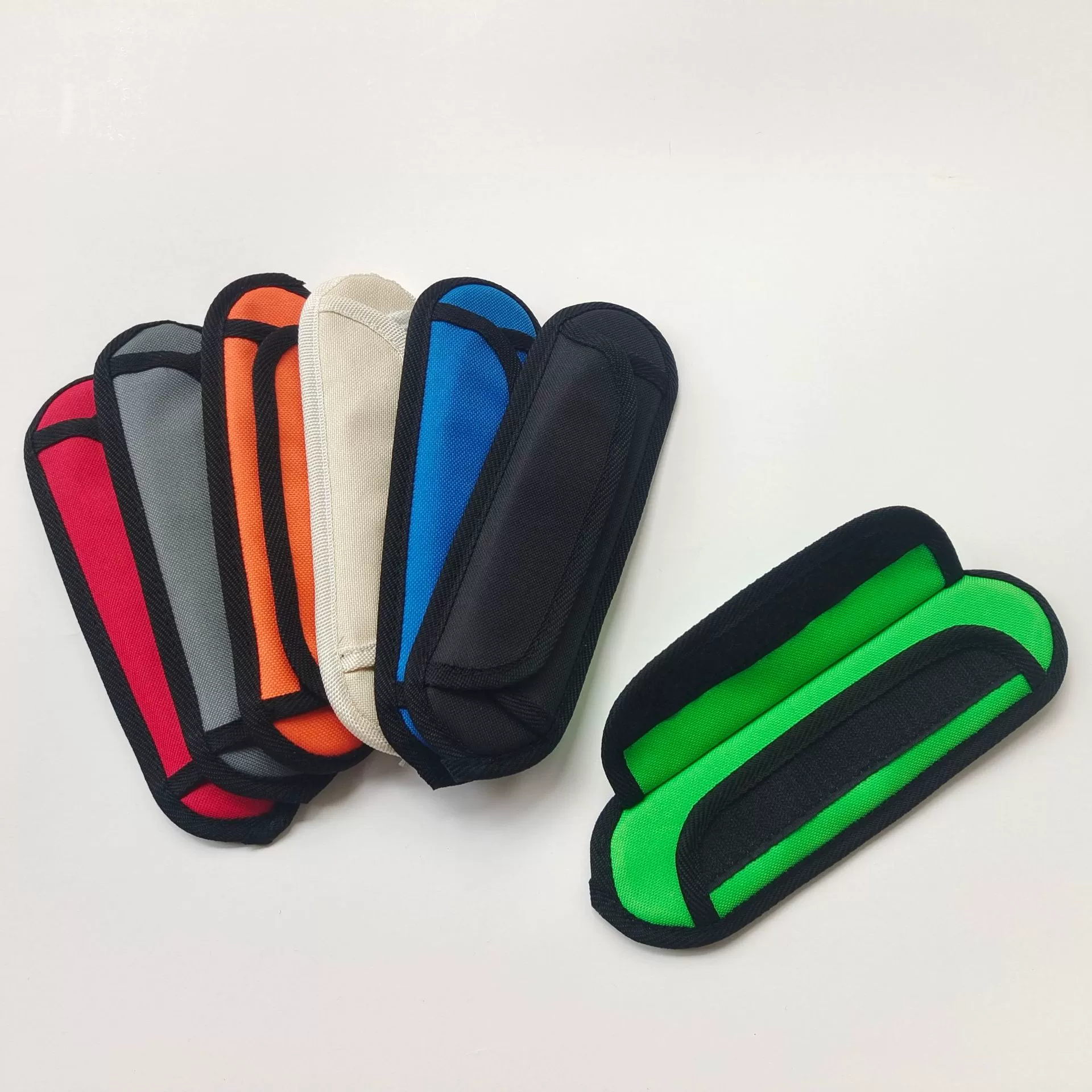 Школьная сумка, нескользящая Наплечная часть, обратный рюкзак, наплечная накладка, мужская и женская Съемная гравитационная накладка, плечевой ремень, декомпрессионная Наплечная накладка