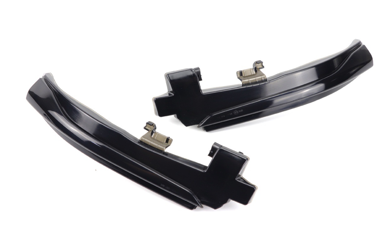 Suitable for Volvo S60 S80 V40 Ii V60 Cc V70 Iii Rearview Mirror Running Water Turn Signal