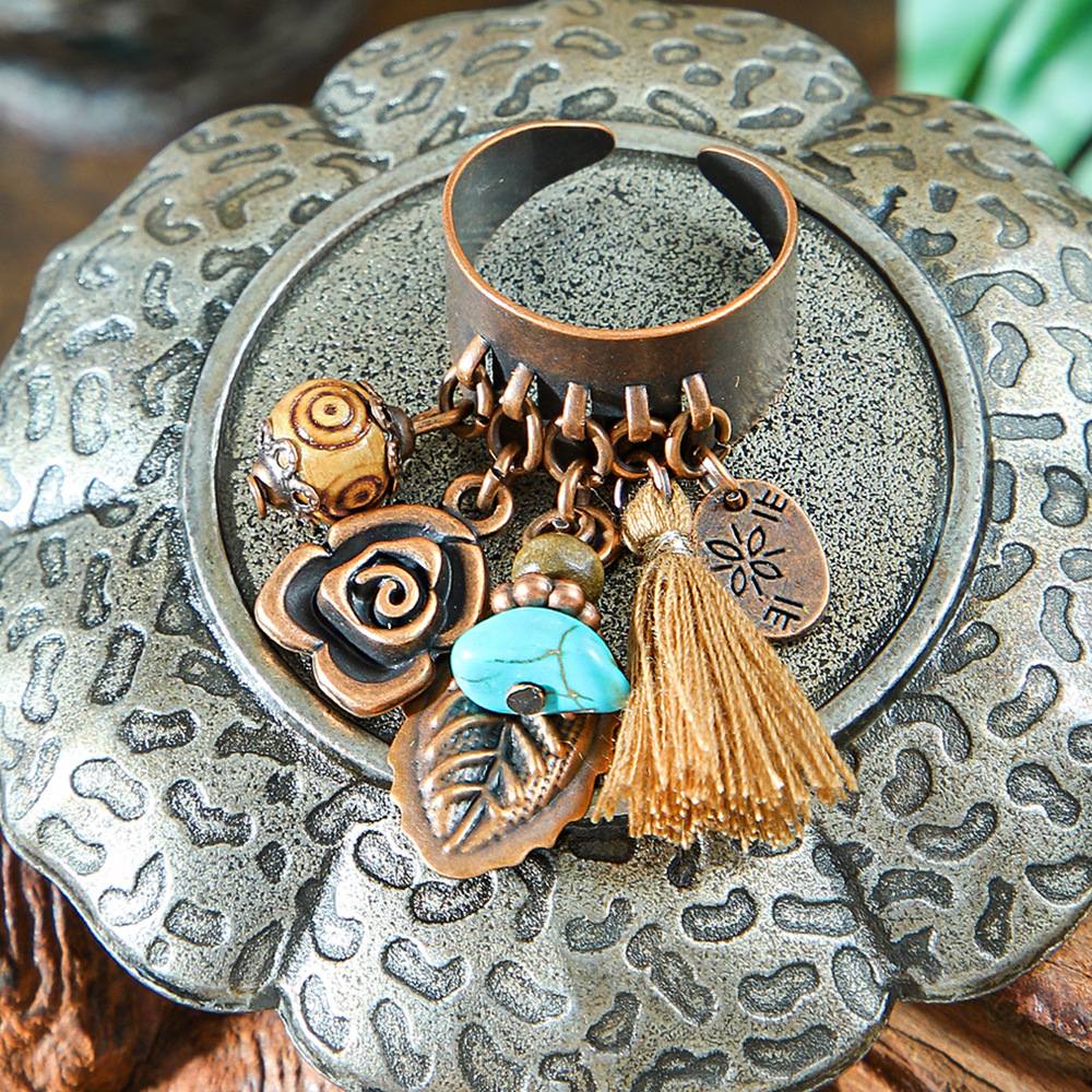 S1285 Rose Tassel