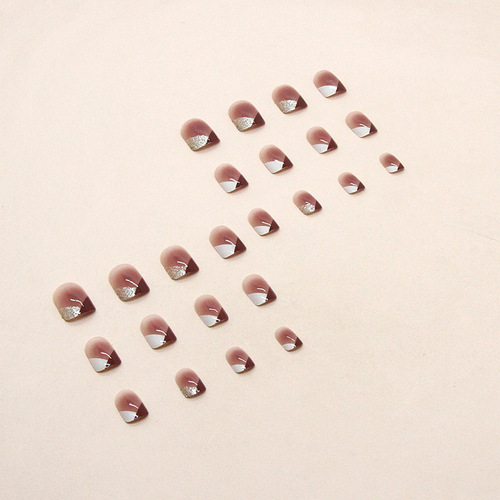 Simple and eye-catching geometric ins style diagonal triangle French blush manicure light luxury European and American fashion versatile false nails