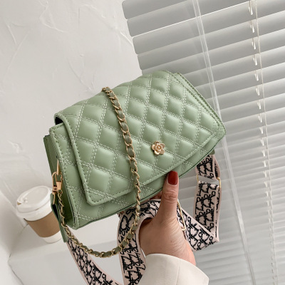 New Quilted chain Little bag Female bag 2021 Spring new pattern Simplicity fashion Western style One shoulder Diagonal Small square package