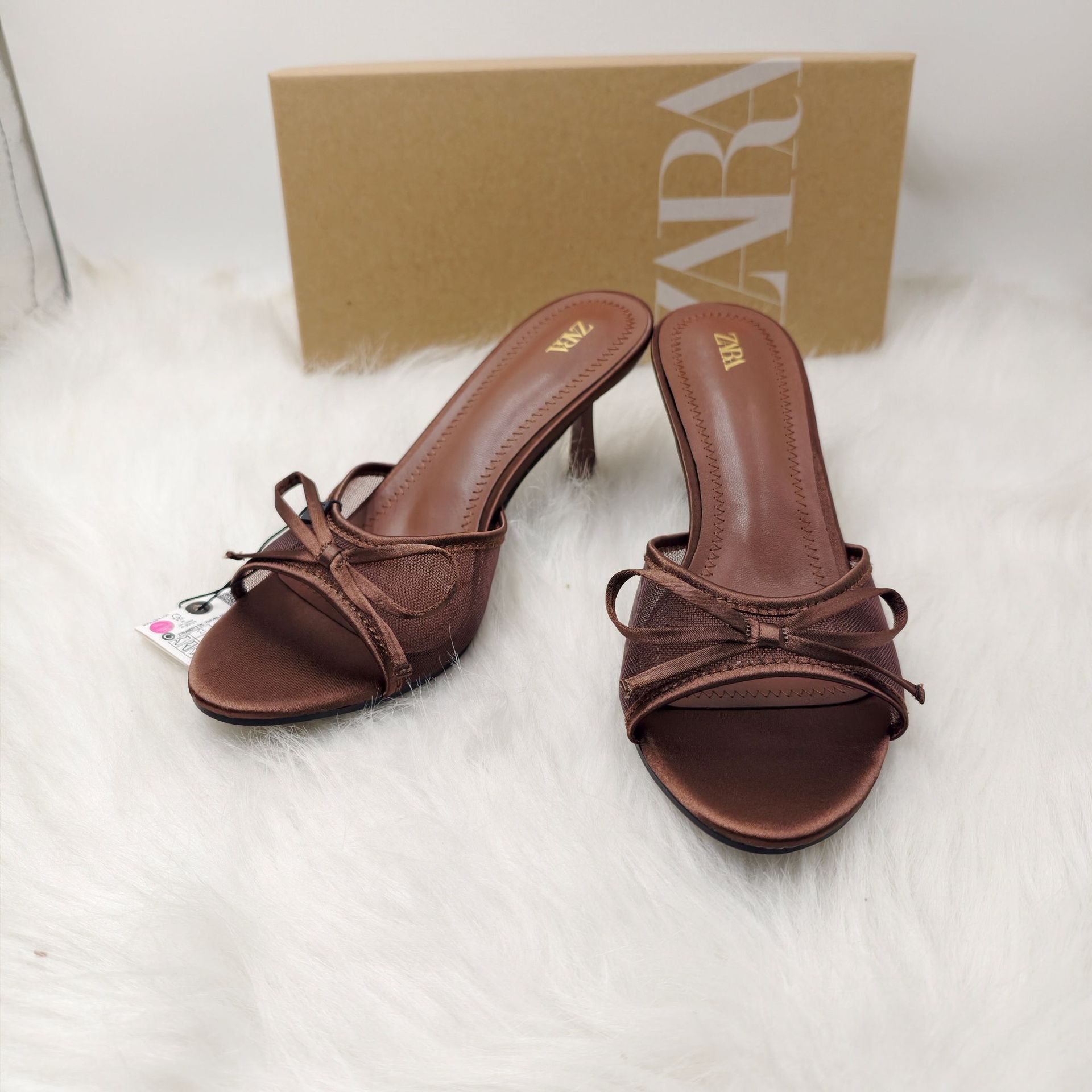 Za Home 2025 New Women's Shoes Fashionable and Versatile One-Line Strap Back Hollow Slippers Fabric Bow Decorated High-Heeled Sandals