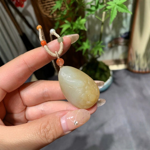 Jinyutang Xinjiang Hetian Jade Sugar Jade Has Been Produced for Many Years. the Jade Is Fine and Oily. the Fish Is Carved with Vivid Details