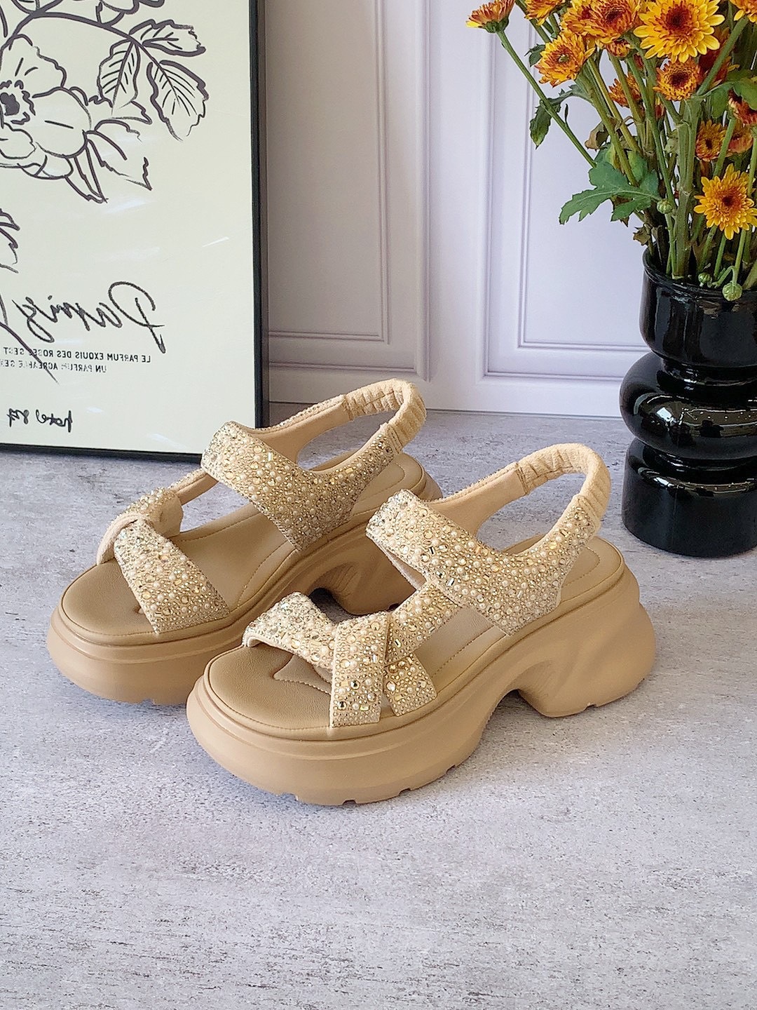 Dép sandal thể thao nữ đế dày tăng chiều cao phong cách Pháp — Màu đen, vàng chi tiết 9