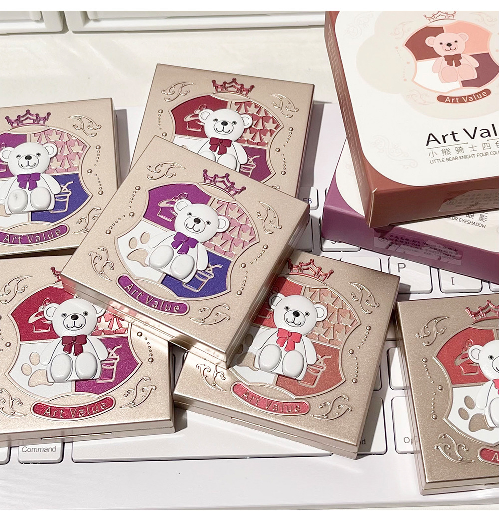 Art Value Little Bear Knight Four-color Eyeshadow powder is fine, smooth and matte. The eyeshadow palette is perfect for nude makeup and daily use undefined